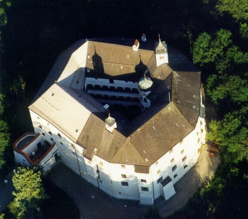 Hotel Schloss Amerang Exterior foto